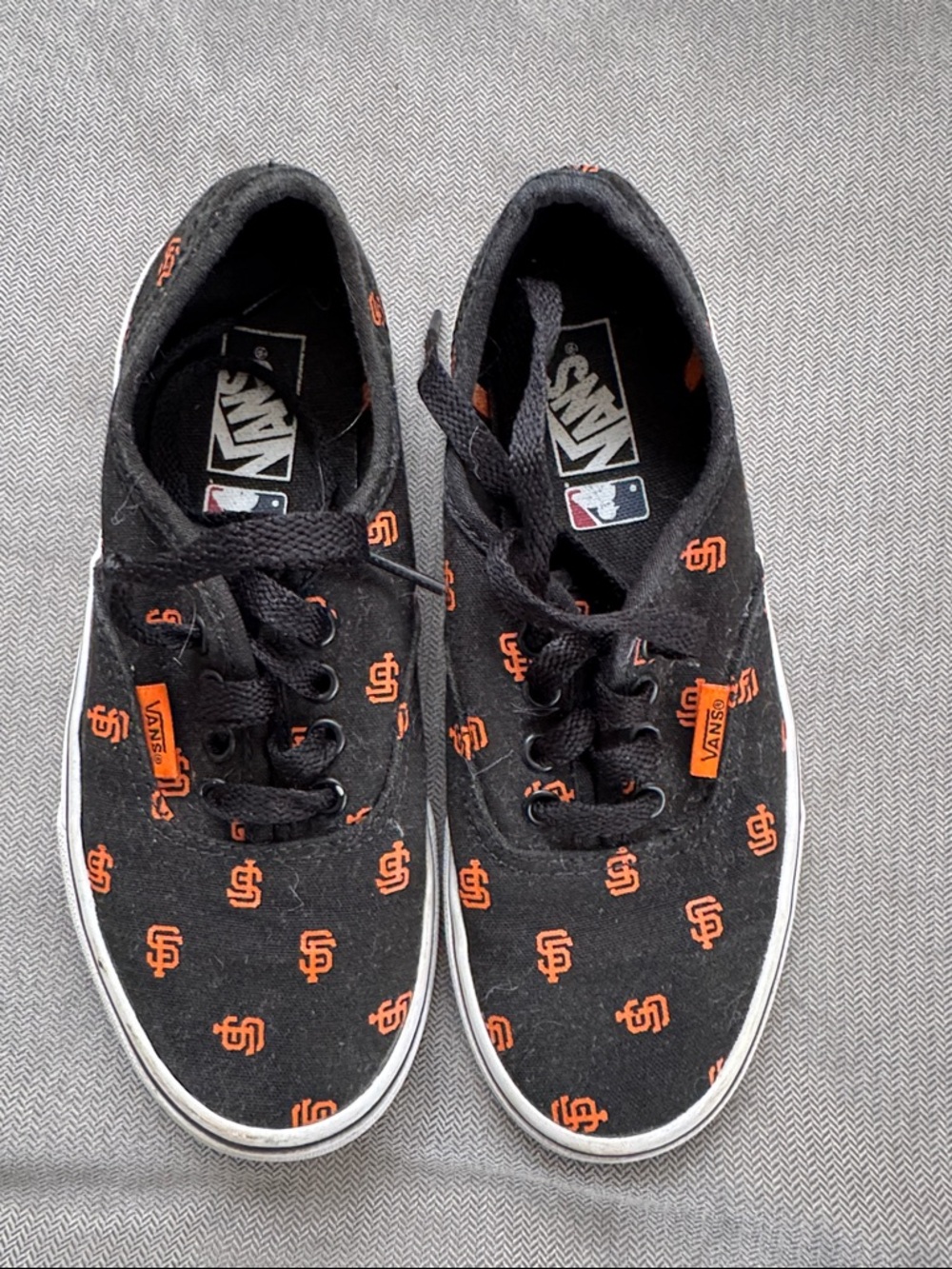 Vans Kids Black Canvas Sneakers with Orange Logo Print San Francisco Giants